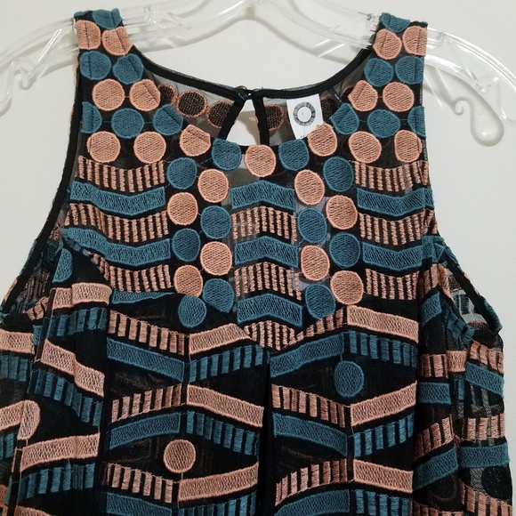 Akemi + Kin Anthropologie Kalila Embroidered Tank - Picture 4 of 8